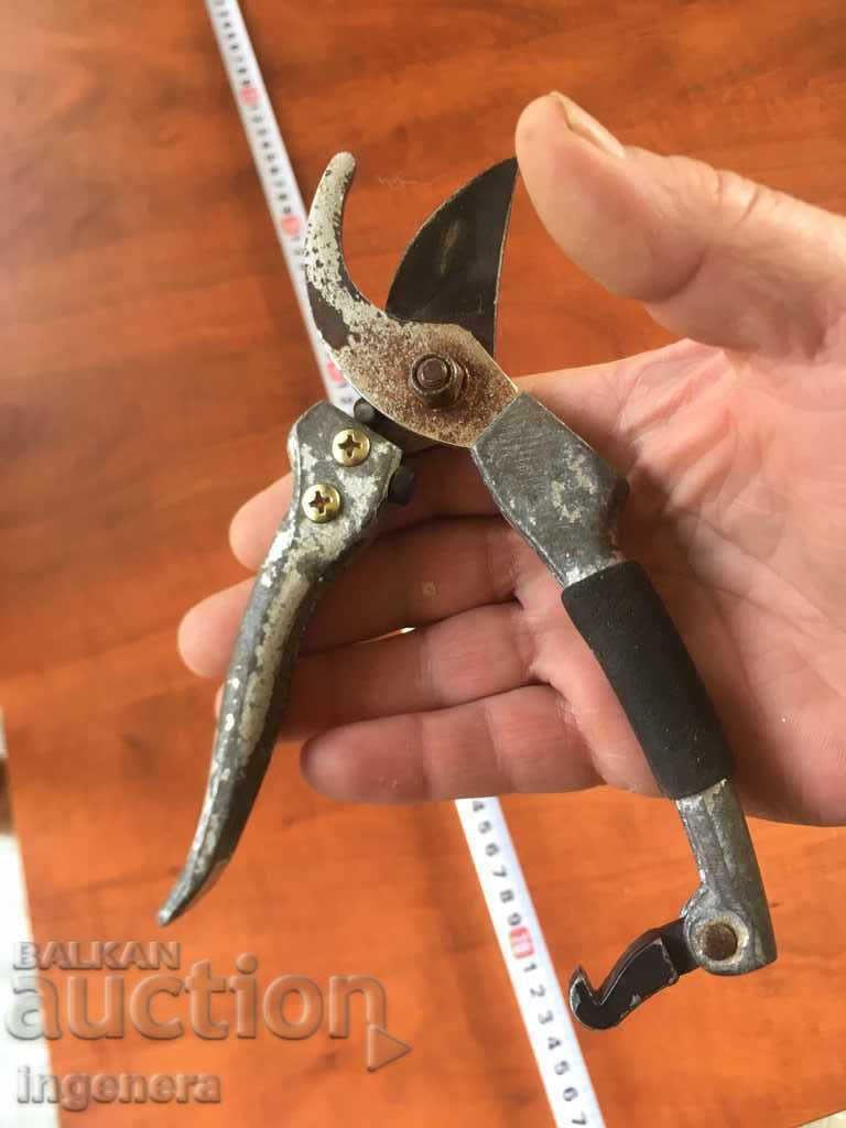 VINE Scissors COMPACT AND BREAKING TOOL - 6 VINE Scissors COMPACT AND BREAKING TOOL - 6