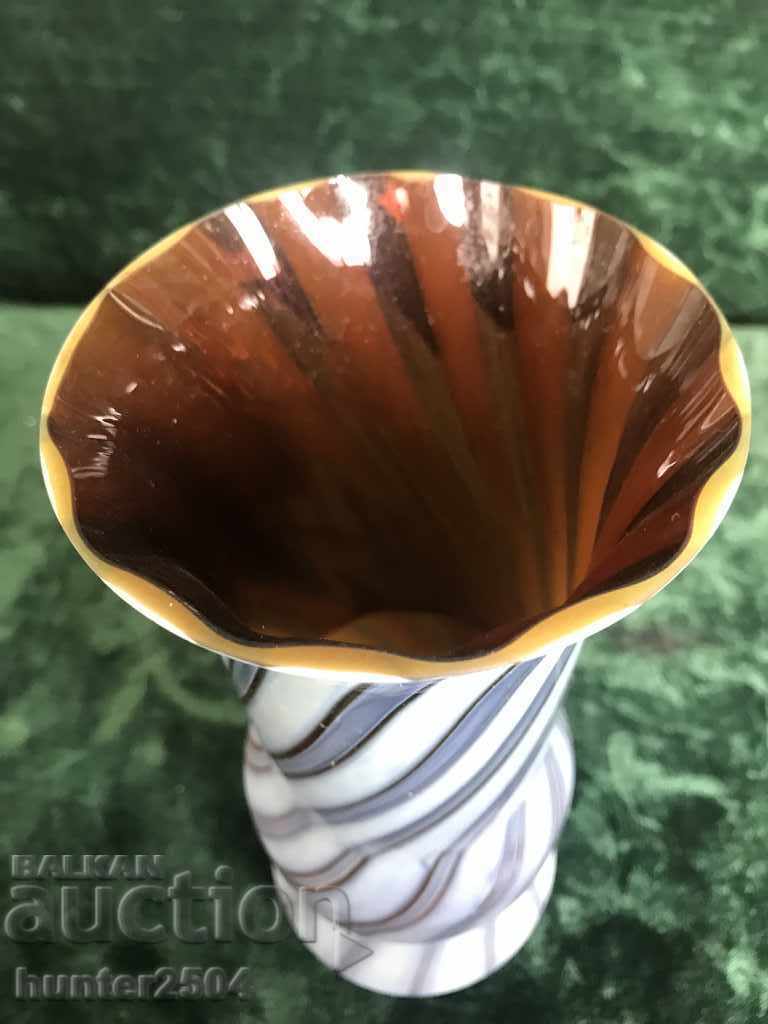 Vase-colored glass, Murano type, 23 cm high. with price 34.95 BGN | € 17.87 Vase-colored glass, Murano type, 23 cm high. with price 34.95 BGN | € 17.87