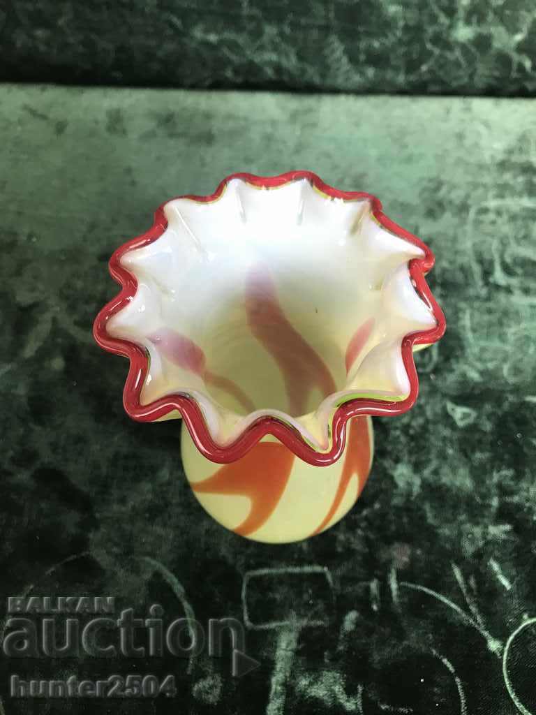 Vase-colored glass, Murano type, 20 cm high. with price 34.95 BGN | € 17.87 Vase-colored glass, Murano type, 20 cm high. with price 34.95 BGN | € 17.87