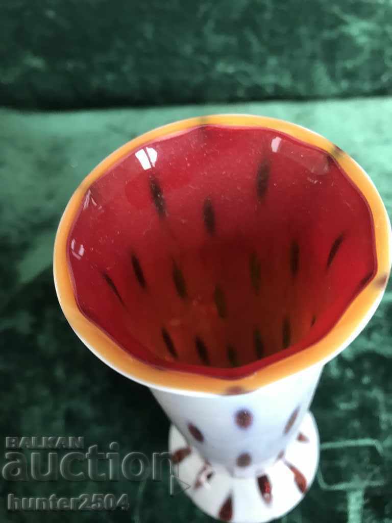 Auction Vase-colored glass, Murano type, 26 cm high. Auction Vase-colored glass, Murano type, 26 cm high.
