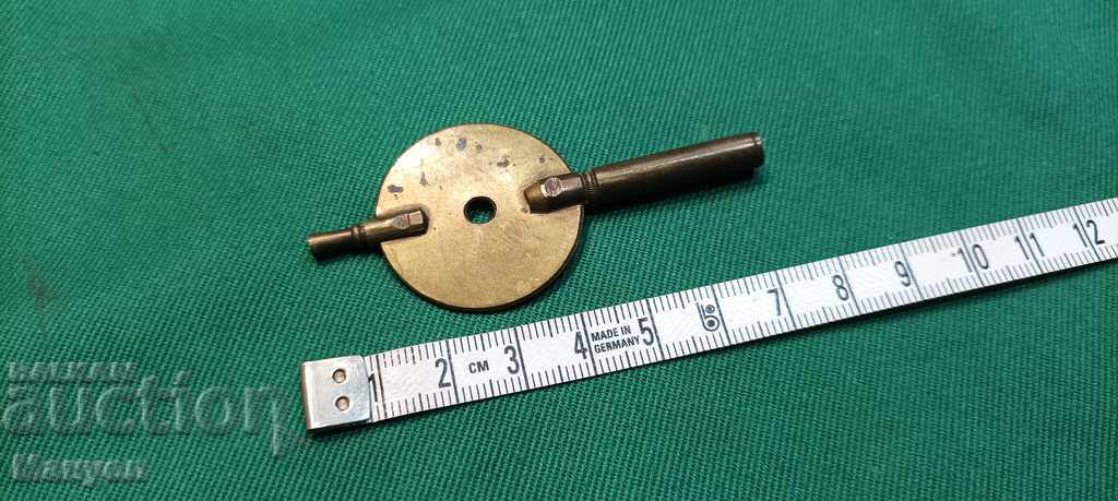 Delivery of I am selling an old combination key for watches. Delivery of I am selling an old combination key for watches.