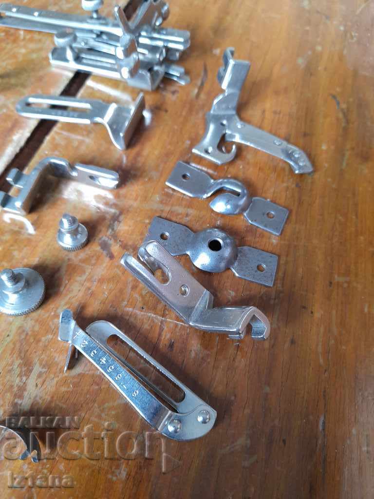 Old Feet, sewing machine parts - 5 Old Feet, sewing machine parts - 5