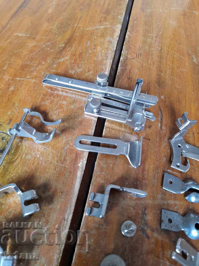 Old Feet, sewing machine parts - 6 Old Feet, sewing machine parts - 6