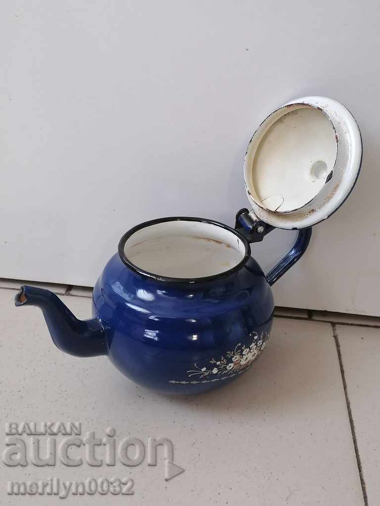 Delivery of Enamelled teapot made of salt container with enamel