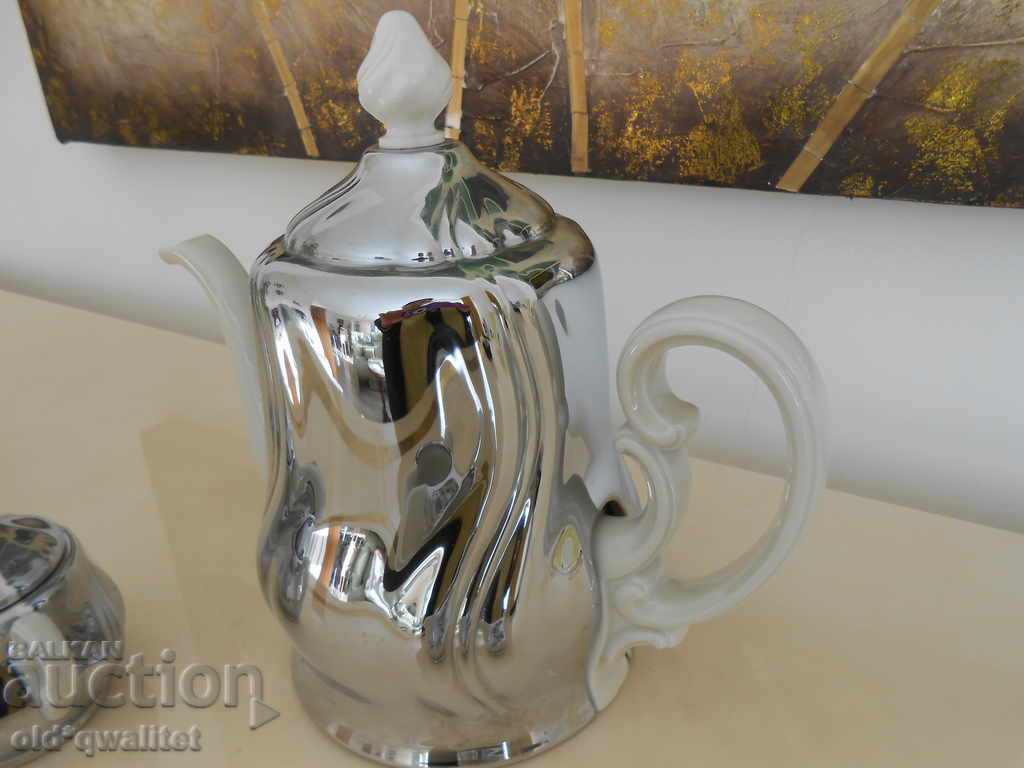 Auction Old porcelain from Germany, teapot service and more ... Auction Old porcelain from Germany, teapot service and more ...