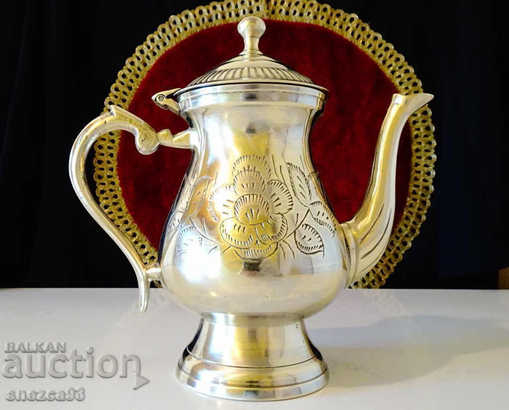 Delivery of English bronze jug, teapot, baroque flowers