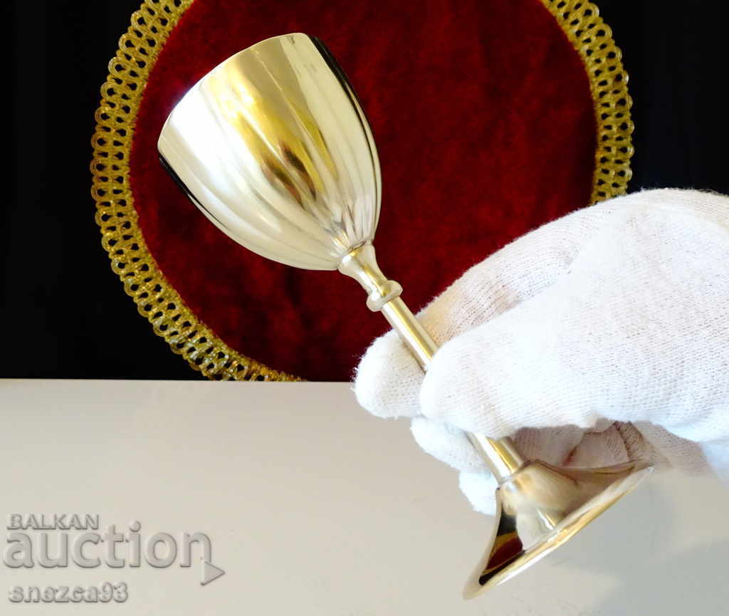 Relief bronze goblet, wine glass with price 56.00 BGN | € 28.63 Relief bronze goblet, wine glass with price 56.00 BGN | € 28.63