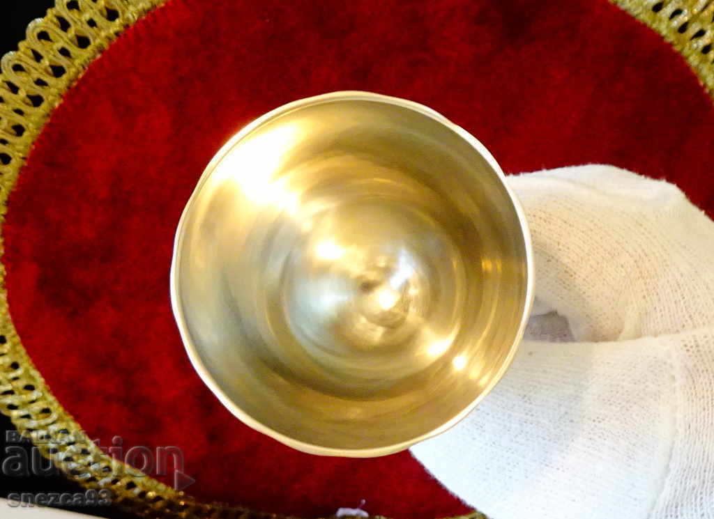 Delivery of Relief bronze goblet, wine glass Delivery of Relief bronze goblet, wine glass