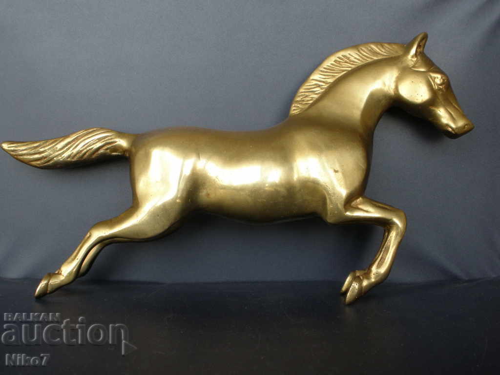 Massive brass horse from a fireplace clock. with price 119.99 BGN | € 61.35 Massive brass horse from a fireplace clock. with price 119.99 BGN | € 61.35