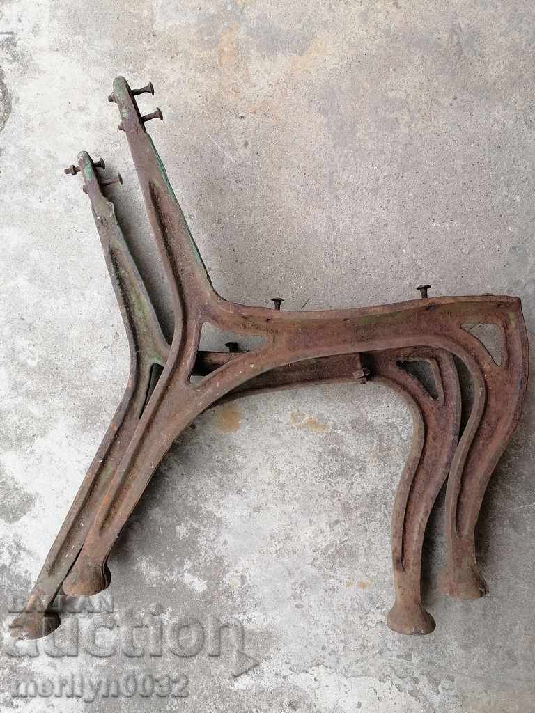 Legs from the bench figured cast iron pages 27 kg 40s with price 149.00 BGN | € 76.18 Legs from the bench figured cast iron pages 27 kg 40s with price 149.00 BGN | € 76.18