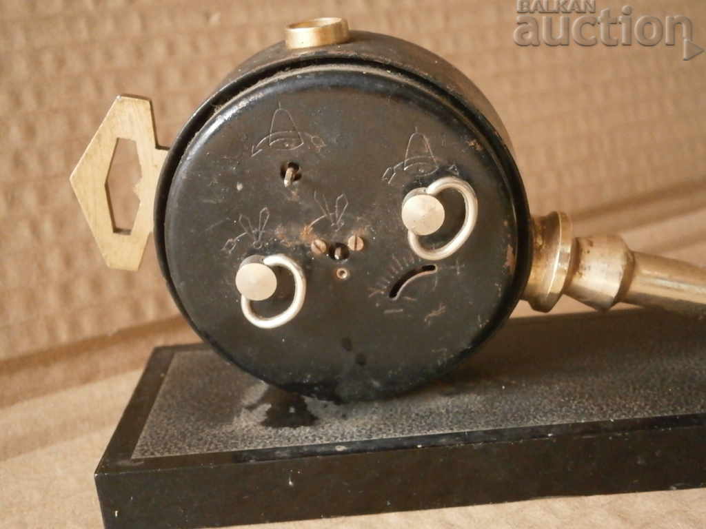 Delivery of Old Clock Alarm Clock Key Moscow Glory SLAVA USSR Delivery of Old Clock Alarm Clock Key Moscow Glory SLAVA USSR
