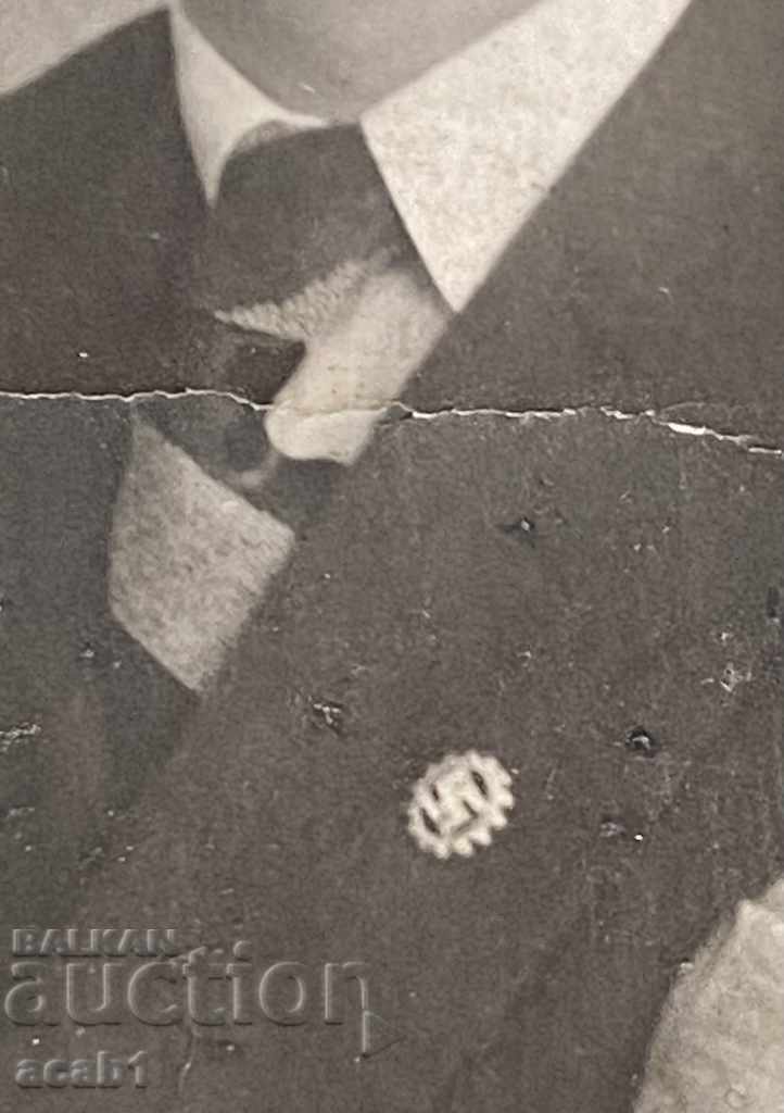 Old photo (Nazi lapel badge) with price 9.99 BGN | € 5.11 Old photo (Nazi lapel badge) with price 9.99 BGN | € 5.11
