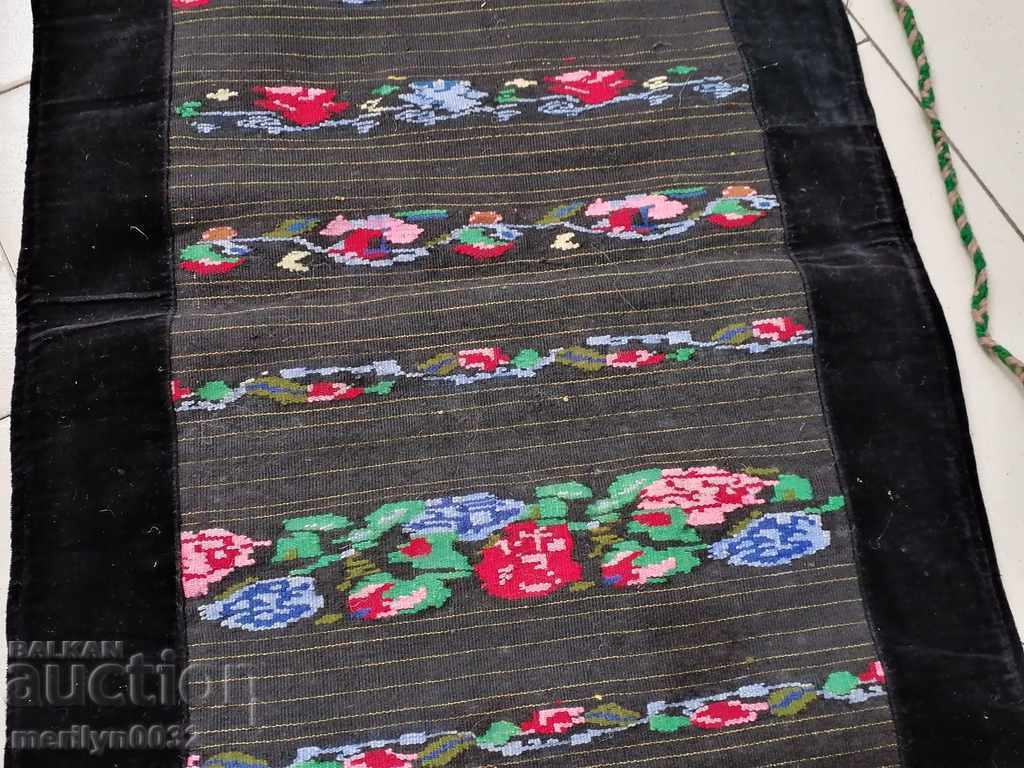 Auction Old woven, embroidered and embroidered apron, costume, sukman Auction Old woven, embroidered and embroidered apron, costume, sukman