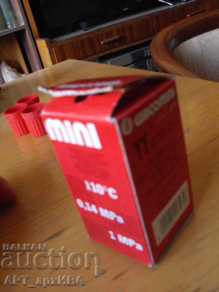 Radiator valve. - 6 Radiator valve. - 6