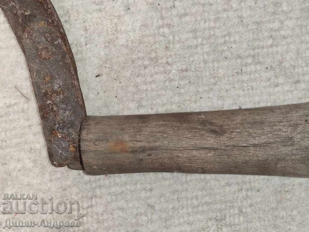 An old sickle with price 19.00 BGN | € 9.71 An old sickle with price 19.00 BGN | € 9.71