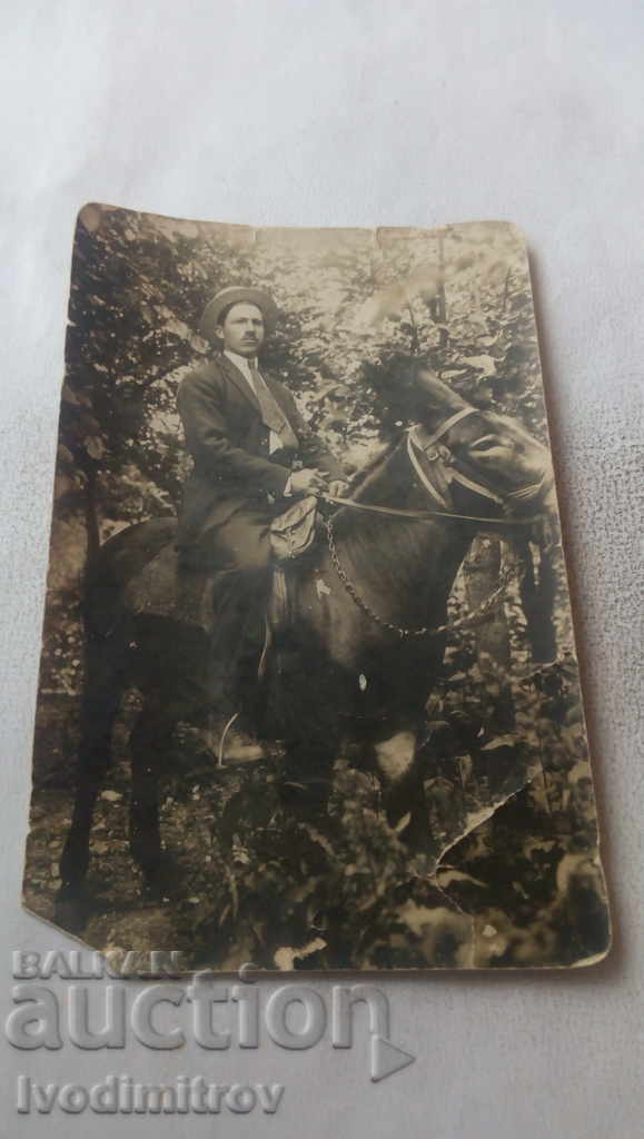 Снимка Мъж на магаре 1924