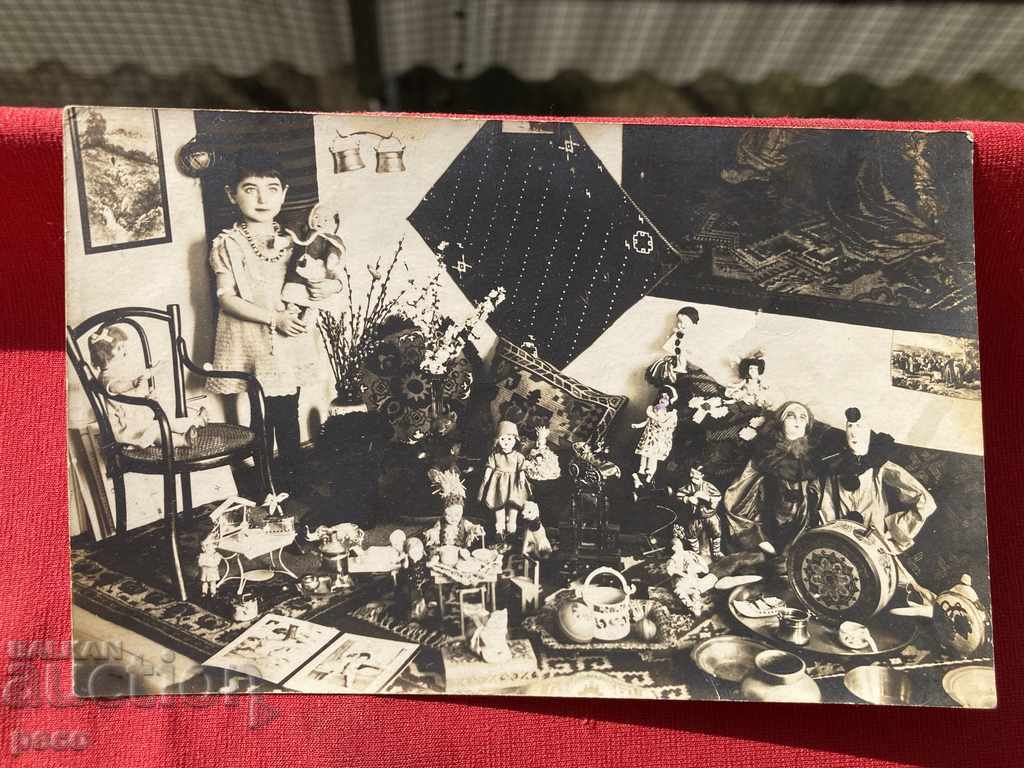 Pleven 1930. A child in a room full of dolls - 5 Pleven 1930. A child in a room full of dolls - 5
