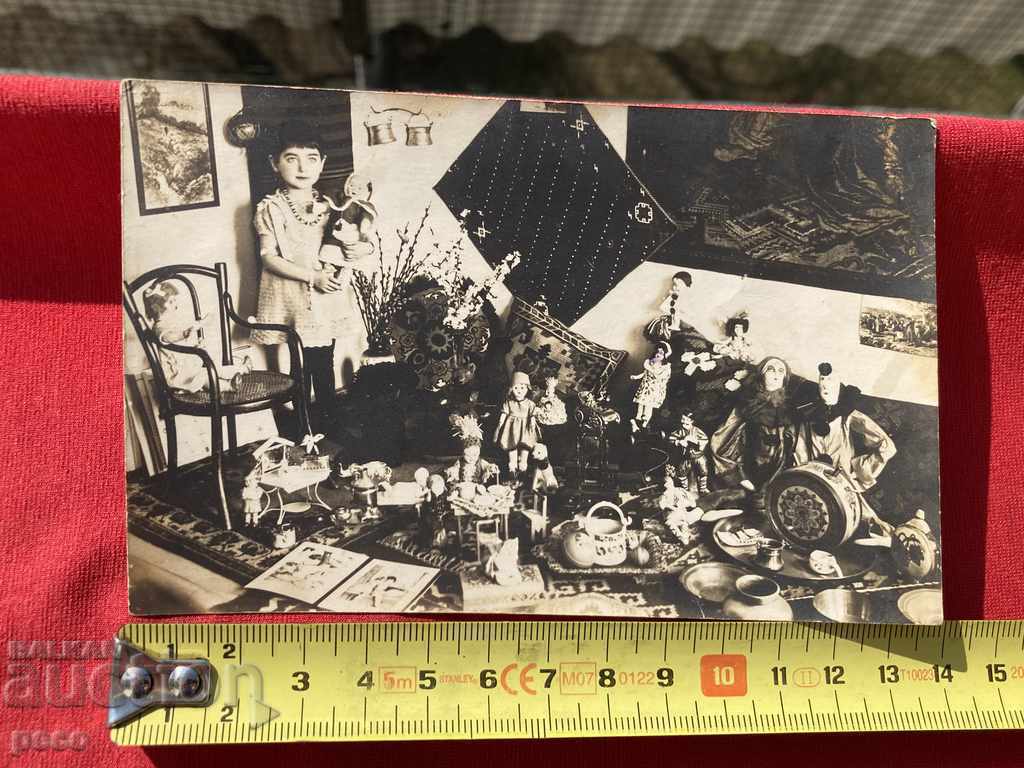 Pleven 1930. A child in a room full of dolls - 6 Pleven 1930. A child in a room full of dolls - 6