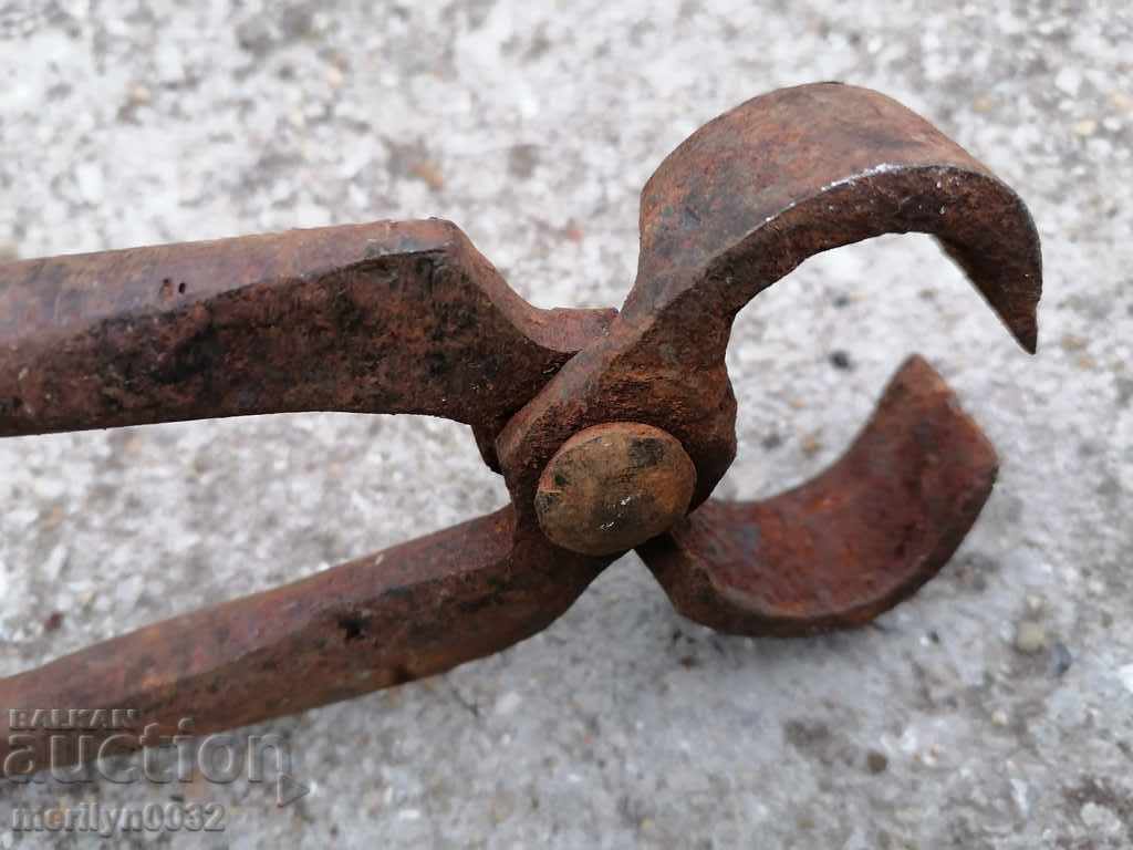 Old wrought iron pliers - 6 Old wrought iron pliers - 6
