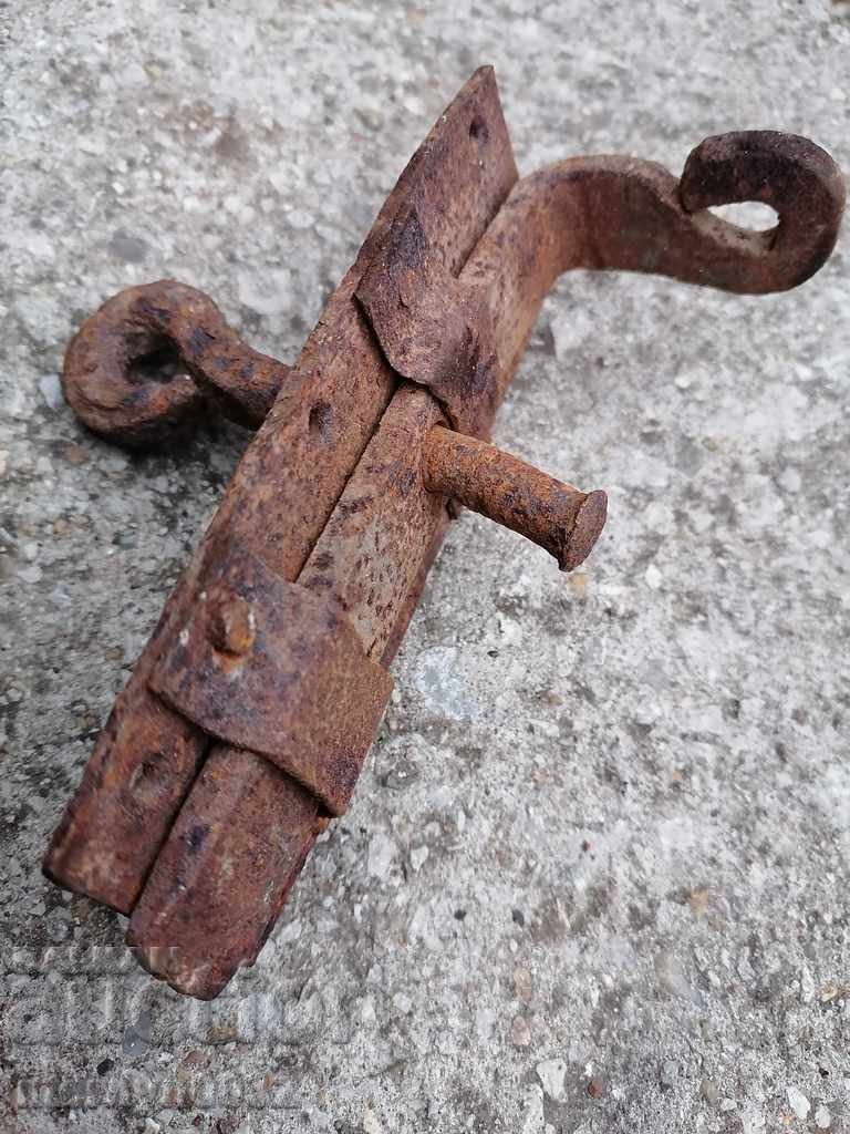 Old wrought-iron latch, latch, lock, lock, reel