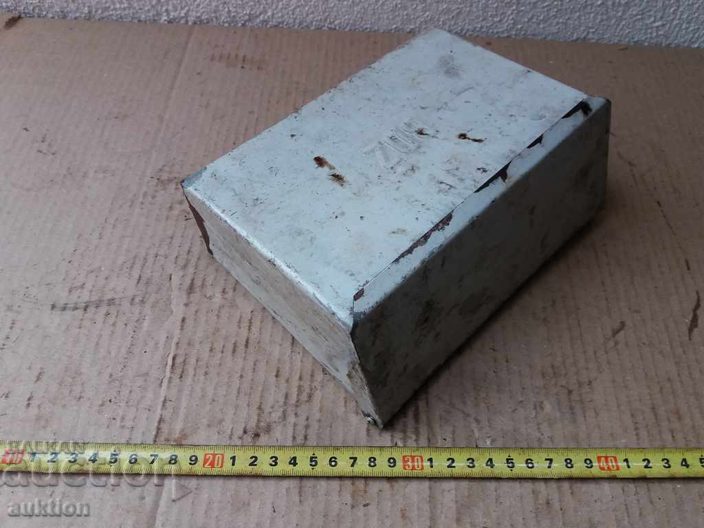 Licitație RELIKVA BDZ - SCUMIERĂ, MOBILĂ PENTRU PERETE Licitație RELIKVA BDZ - SCUMIERĂ, MOBILĂ PENTRU PERETE