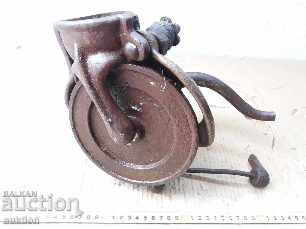 OLD RETRO MACHINE FOR GRINDING CORN, CORN WITH MARKER - 5 OLD RETRO MACHINE FOR GRINDING CORN, CORN WITH MARKER - 5