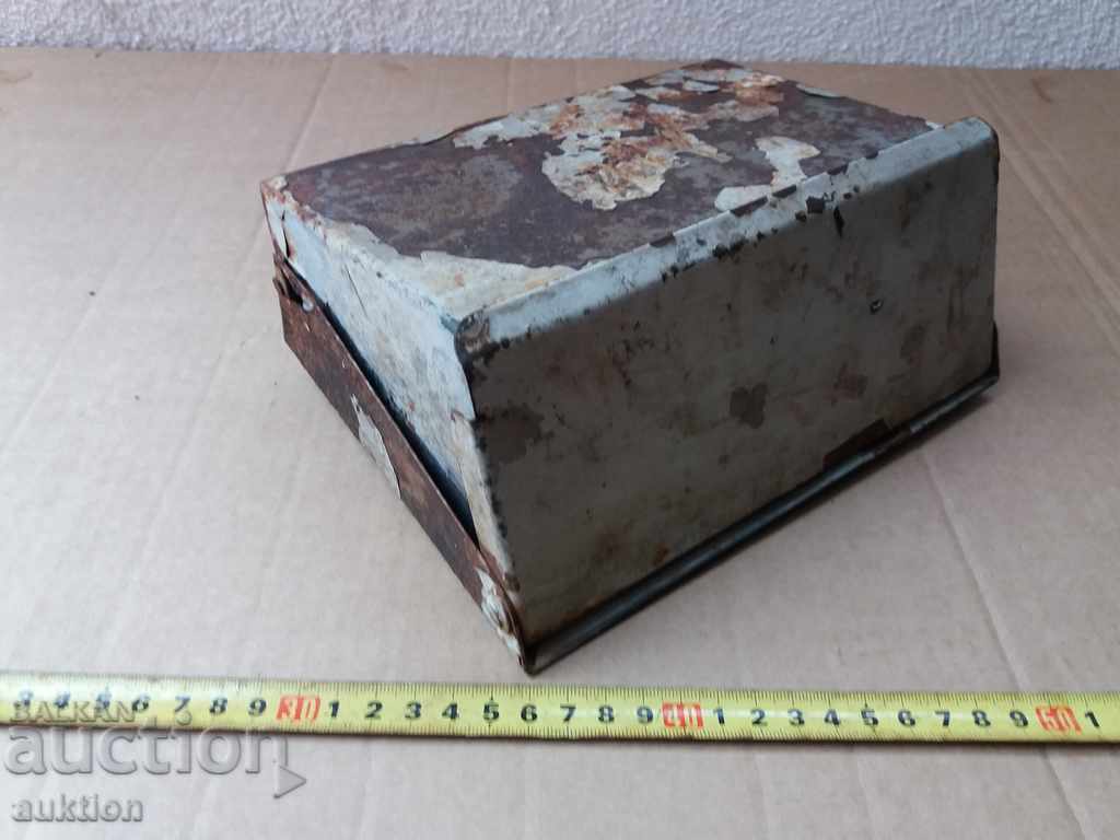 RETRO RELIC BDZ ASHTRAY - 5 RETRO RELIC BDZ ASHTRAY - 5