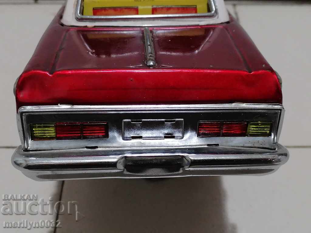 Delivery of Children's tin toy car limousine car, stroller