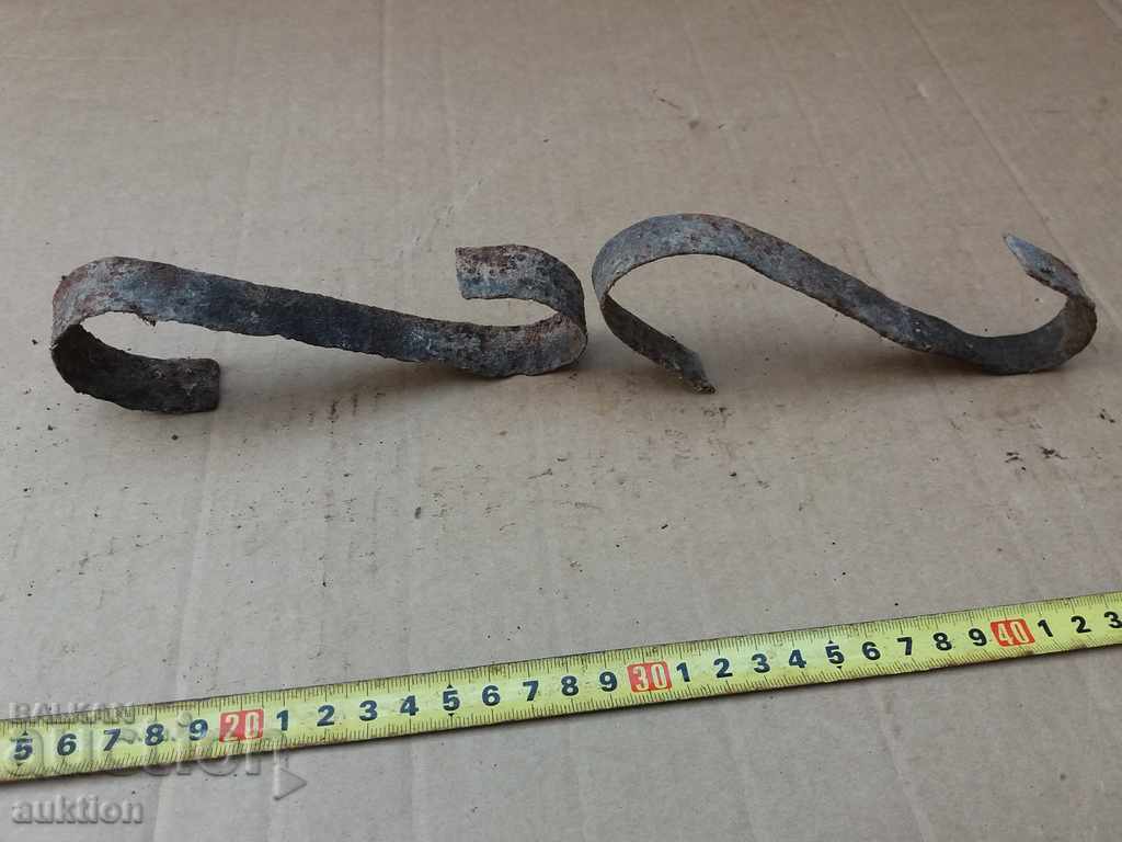 ΠΑΛΙΑ ΜΕΤΑΛΛΙΚΑ ΓΑΝΤΣΑΡΙΑ, Στήριγμα - 6