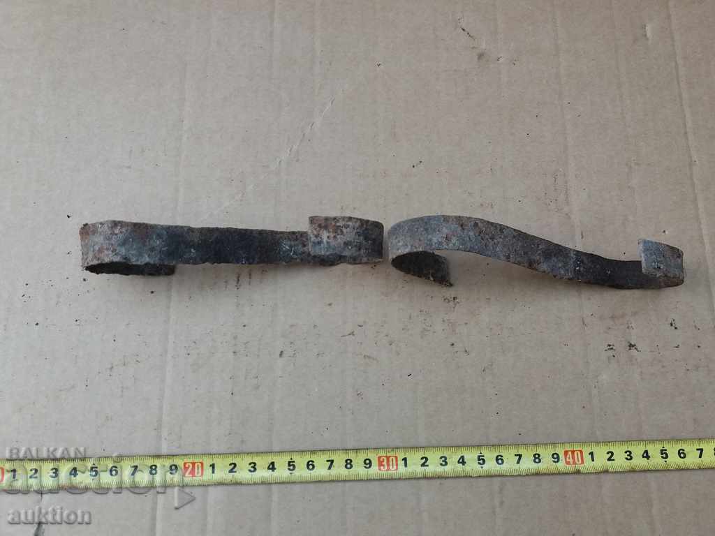 ΠΑΛΙΑ ΜΕΤΑΛΛΙΚΑ ΓΑΝΤΣΑΡΙΑ, Στήριγμα - 7