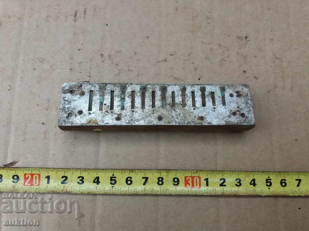 Auction OLD CHILDREN'S ACCORDION Auction OLD CHILDREN'S ACCORDION