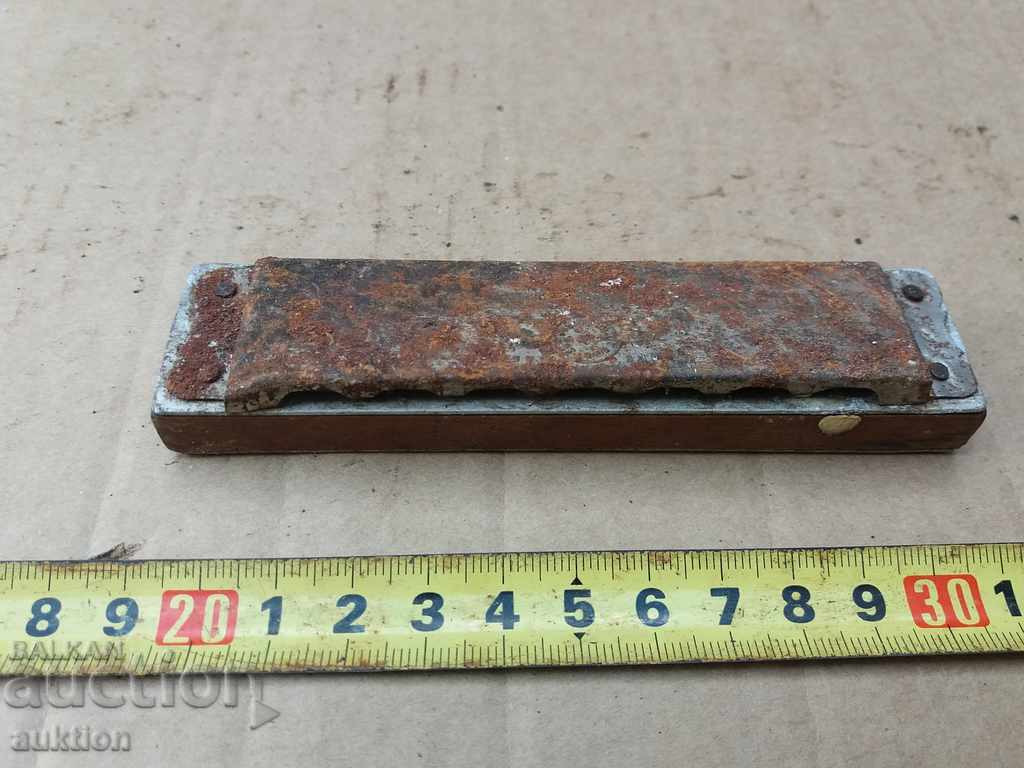 Delivery of OLD CHILDREN'S ACCORDION Delivery of OLD CHILDREN'S ACCORDION