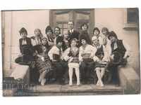 OLD PHOTO STUDENTS IN FOLK COSTUMES B282