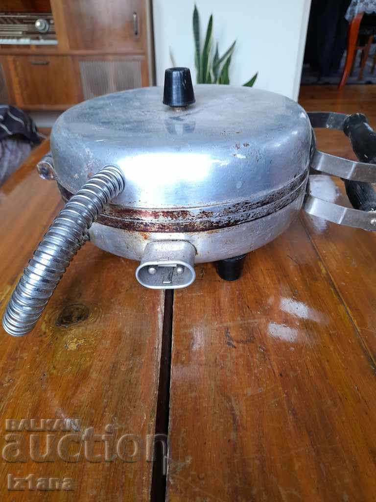 Old Waffle Maker, waffle toaster - 6 Old Waffle Maker, waffle toaster - 6