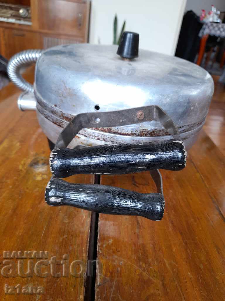 Old Waffle Maker, waffle toaster - 7 Old Waffle Maker, waffle toaster - 7