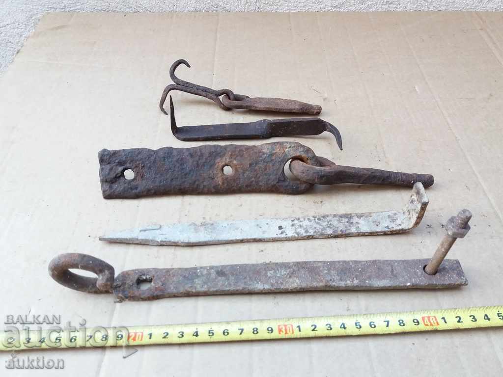 SET OF FORGED LOCKS AND DOOR HINGES - REVIVAL - 6 SET OF FORGED LOCKS AND DOOR HINGES - REVIVAL - 6