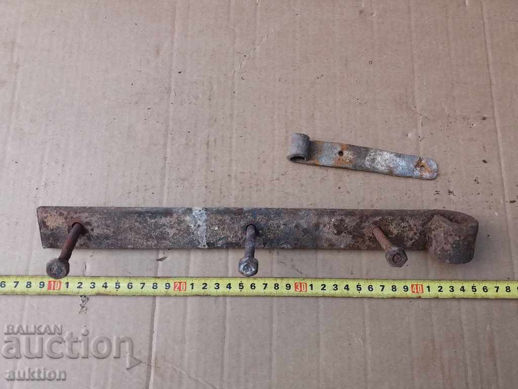 WROUGHT REVIVAL HINGE FROM THE GATE with price 1.99 BGN | € 1.02 WROUGHT REVIVAL HINGE FROM THE GATE with price 1.99 BGN | € 1.02