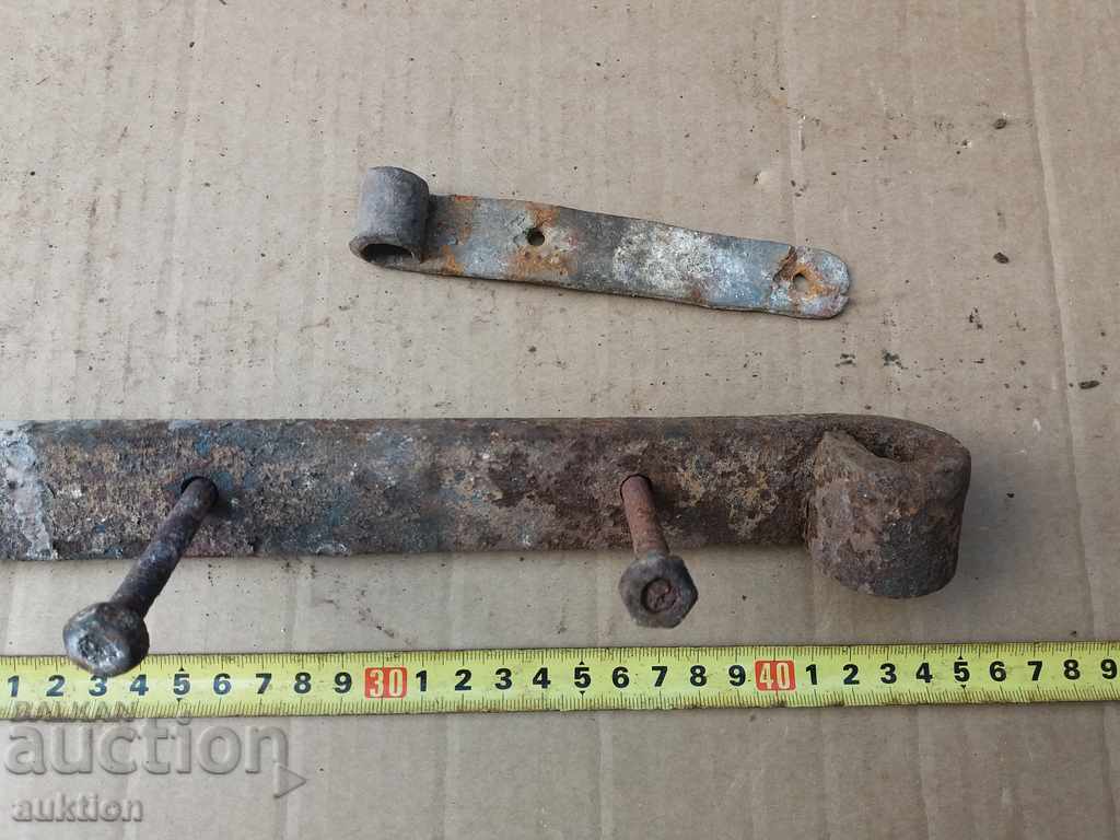 Auction WROUGHT REVIVAL HINGE FROM THE GATE Auction WROUGHT REVIVAL HINGE FROM THE GATE