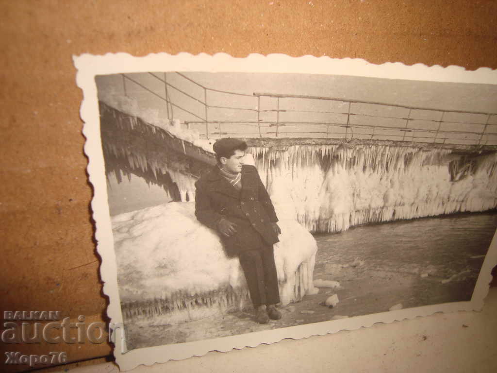 FREEZING OF THE BRIDGE IN BURGAS VERY OLD PHOTOGRAPHY - RRR with price 20.00 BGN | € 10.23 FREEZING OF THE BRIDGE IN BURGAS VERY OLD PHOTOGRAPHY - RRR with price 20.00 BGN | € 10.23