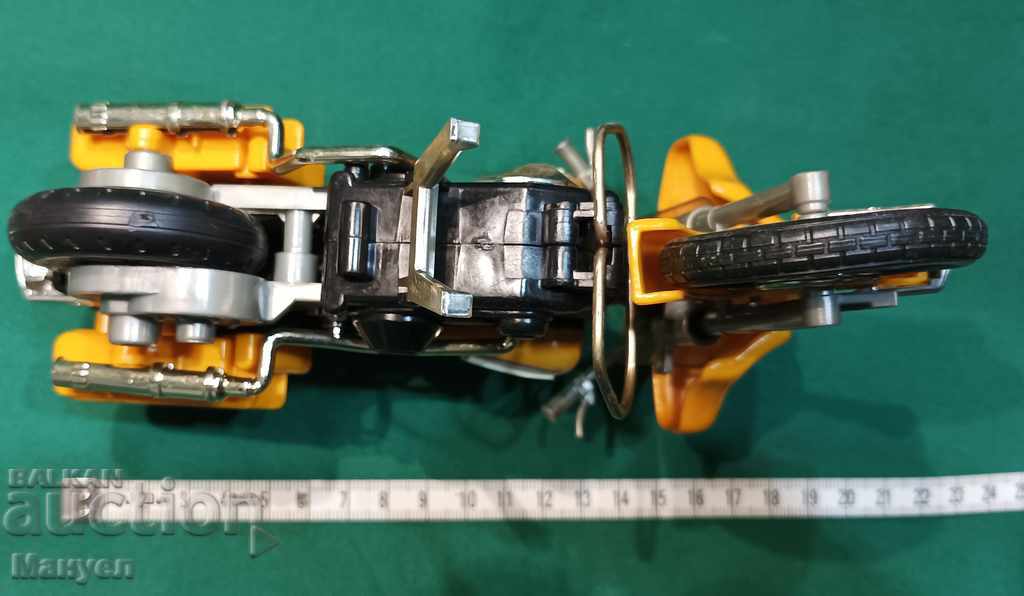 Delivery of I am selling a motorcycle model. Delivery of I am selling a motorcycle model.