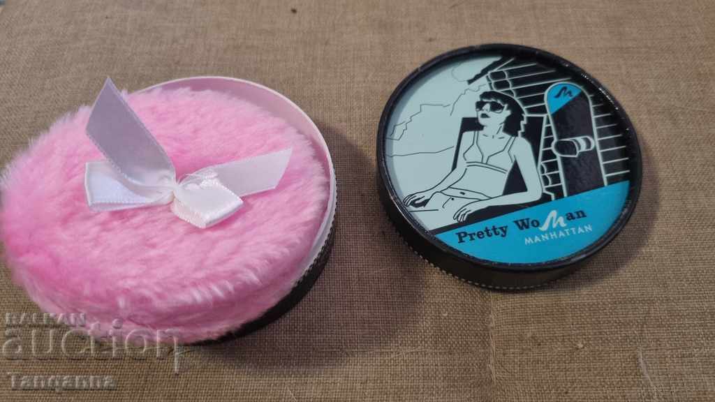 Powder sponge with price 10.00 BGN | € 5.11 Powder sponge with price 10.00 BGN | € 5.11