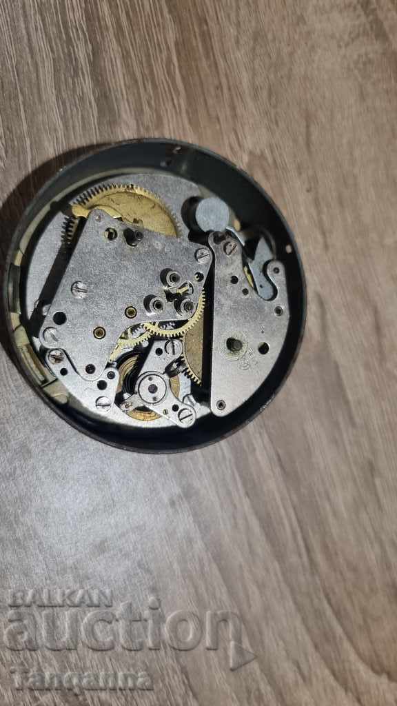 Стар часовник с цена 10.00 лв. | € 5.11 Стар часовник с цена 10.00 лв. | € 5.11