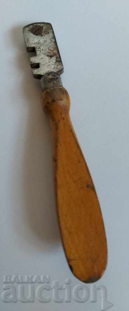 Auction OLD DIAMOND TOOL FOR CUTTING GLASS Auction OLD DIAMOND TOOL FOR CUTTING GLASS