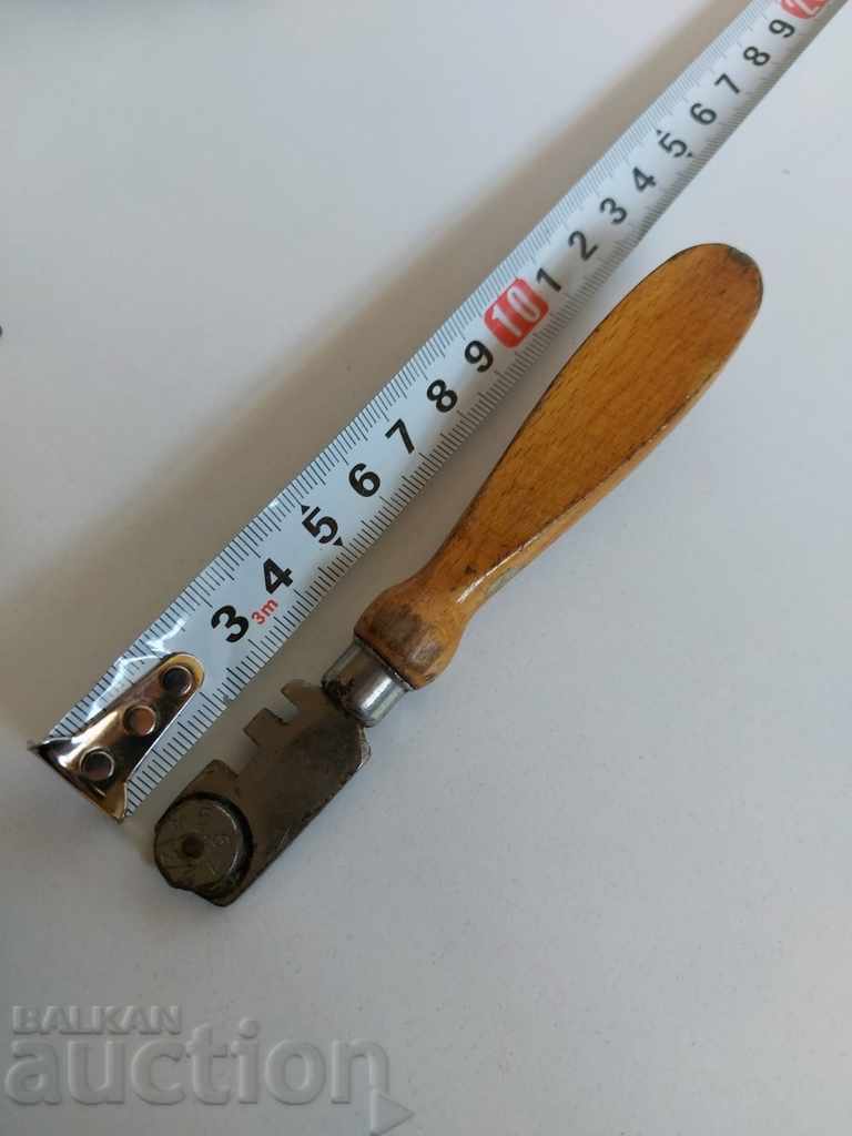 Delivery of OLD DIAMOND TOOL FOR CUTTING GLASS Delivery of OLD DIAMOND TOOL FOR CUTTING GLASS