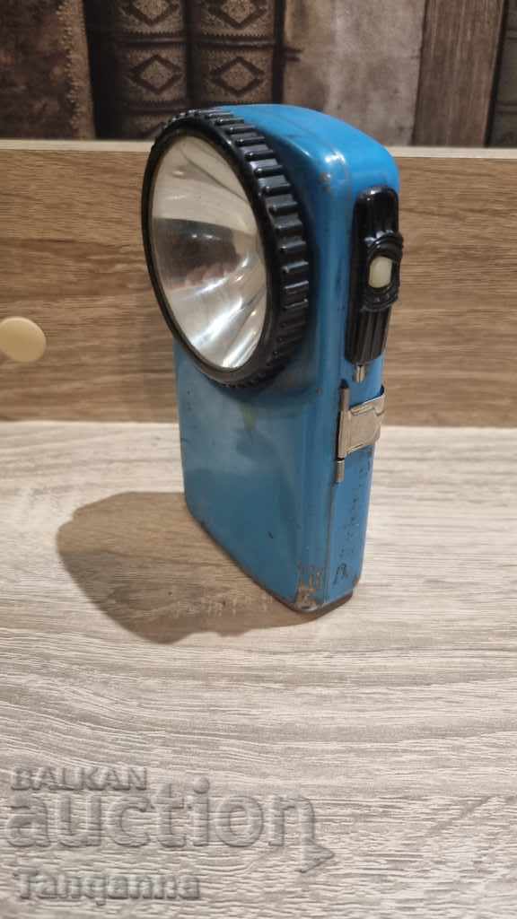 Аукцион Стар метален фенер Аукцион Стар метален фенер