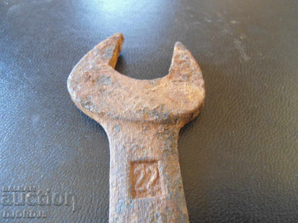 Old key 19-22, markings with price 2.00 BGN | € 1.02 Old key 19-22, markings with price 2.00 BGN | € 1.02