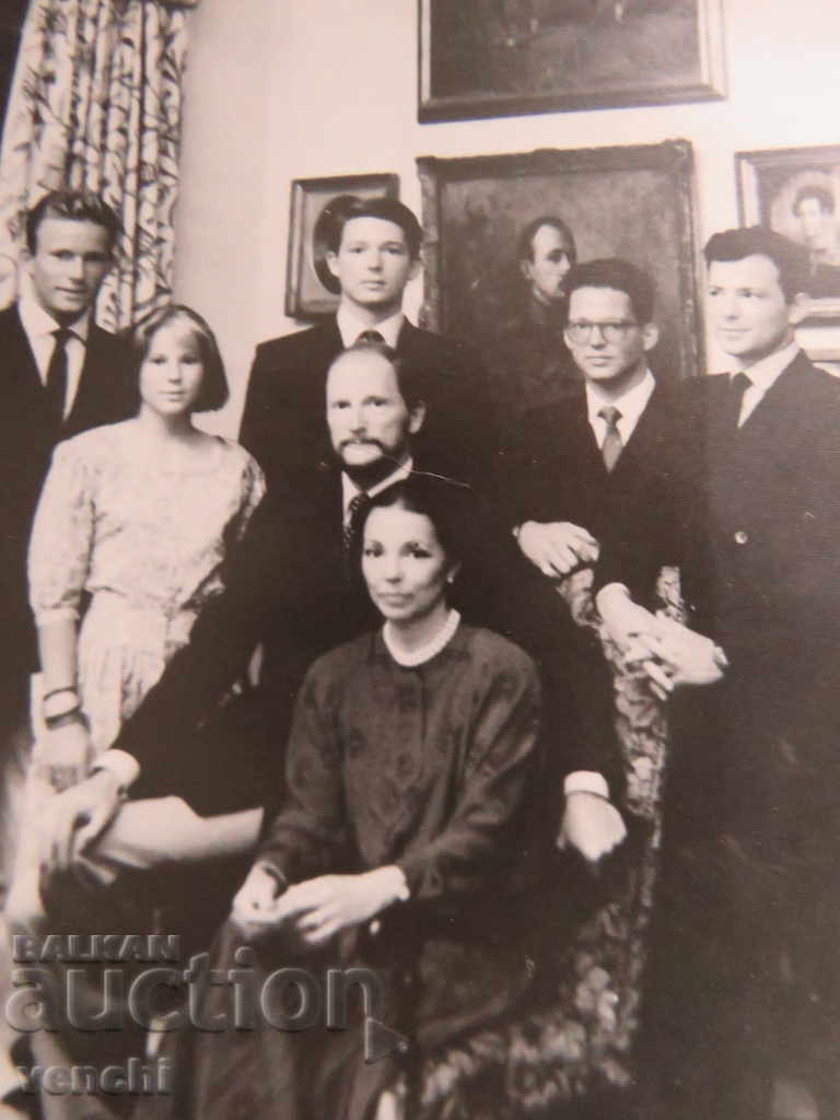 1990 - FAMILIA SIMEON II - ADRESĂ LA MADRID cu preț € 14.99 | 29.32 BGN