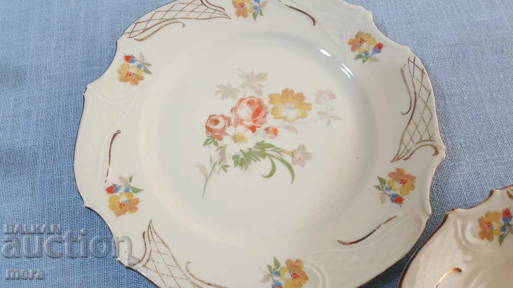 Porcelain baroque coffee set with price 45.00 BGN | € 23.01 Porcelain baroque coffee set with price 45.00 BGN | € 23.01