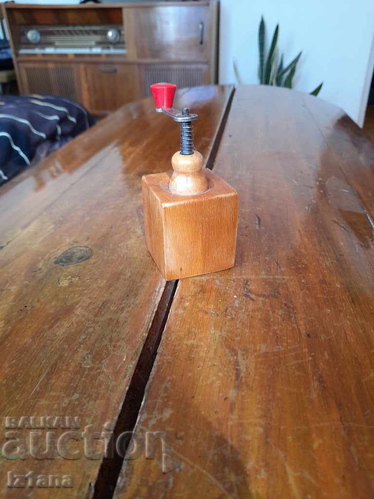 Licitație Stara Melnichka, moară de piper