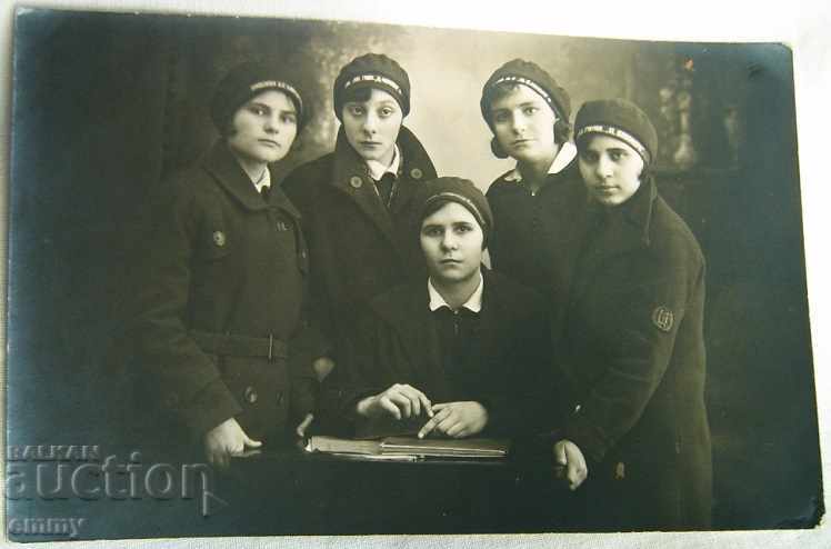 Стара снимка ученички с униформи, Сливен 1930 г., Казанлък
